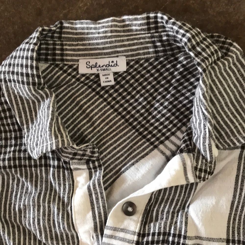 Button down shirt - Picture 2 of 3